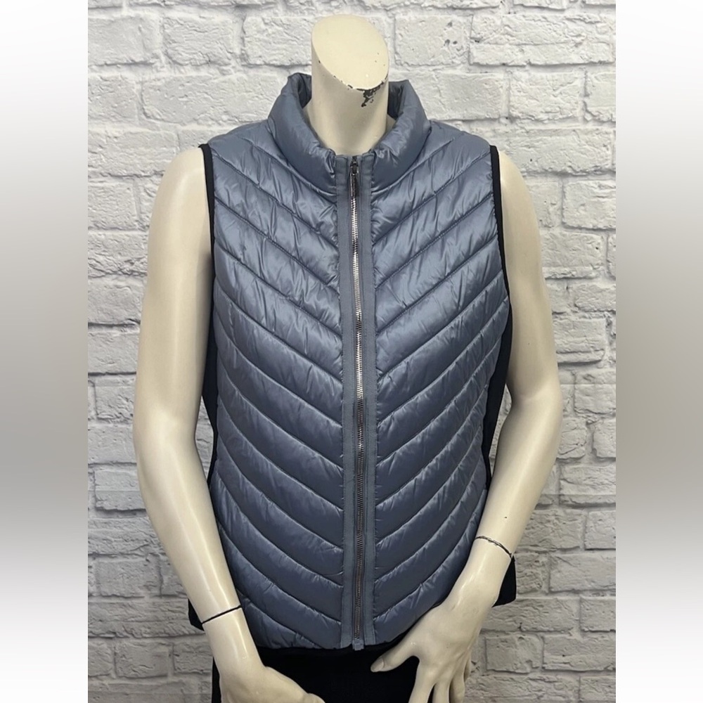 CALVIN KLEIN PERFORMANCE BLUE ZIP UP VEST SIZE L